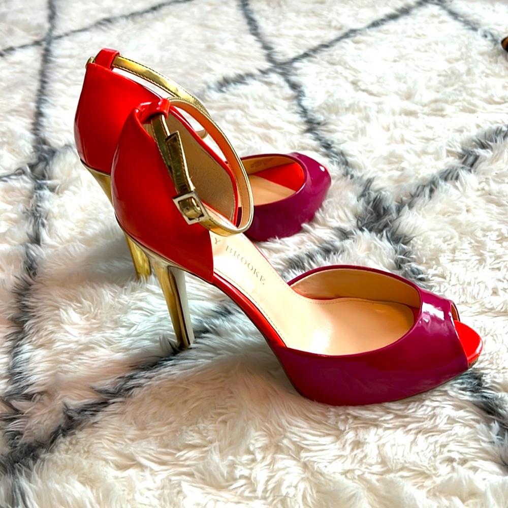 Sexy multi-colored Audrey Brooke pumps